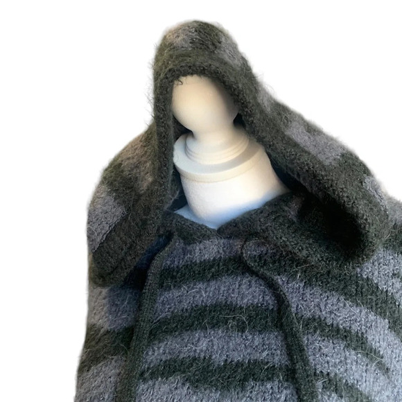 Pink Victoria's Secret Hoodie Animal Print women's size Medium Small - Picture 2 of 7